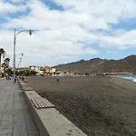 Junto La Playa