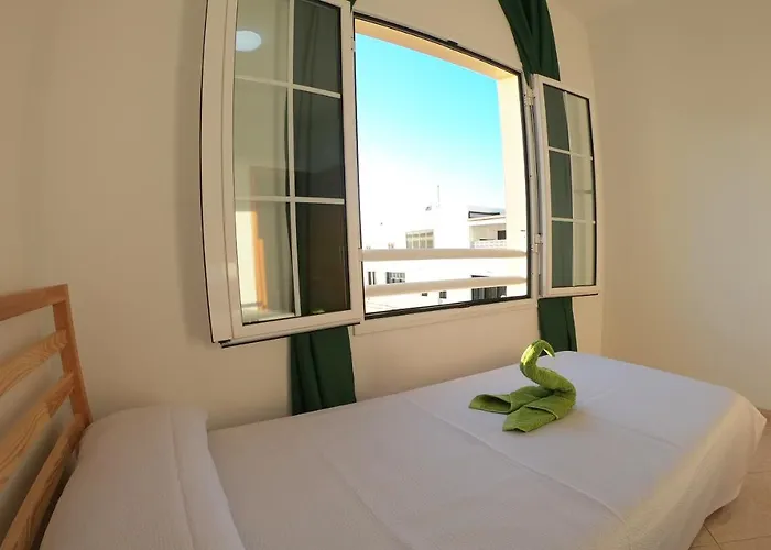 Junto La Playa Gran Tarajal