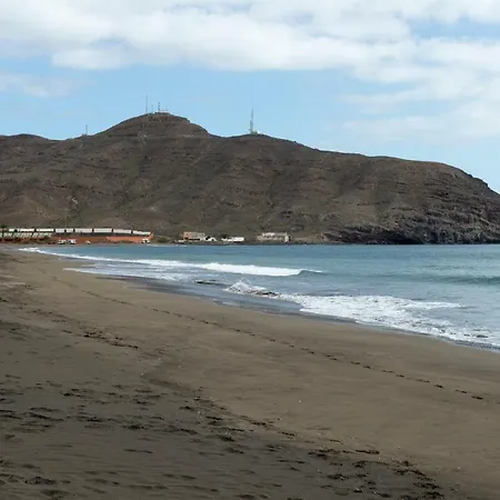 Junto La Playa Gran Tarajal