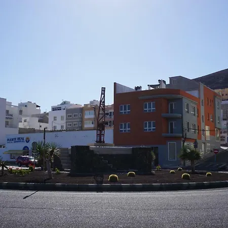 Junto La Playa Gran Tarajal