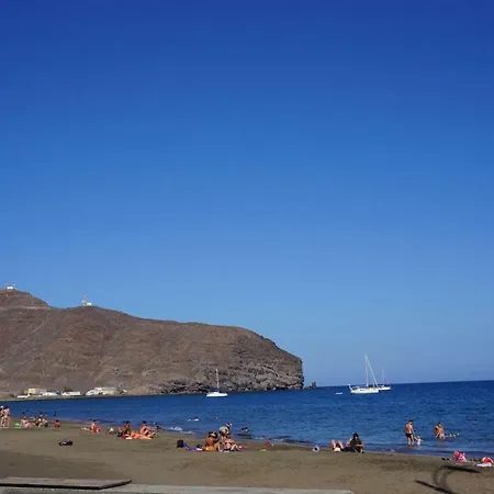 Junto La Playa *