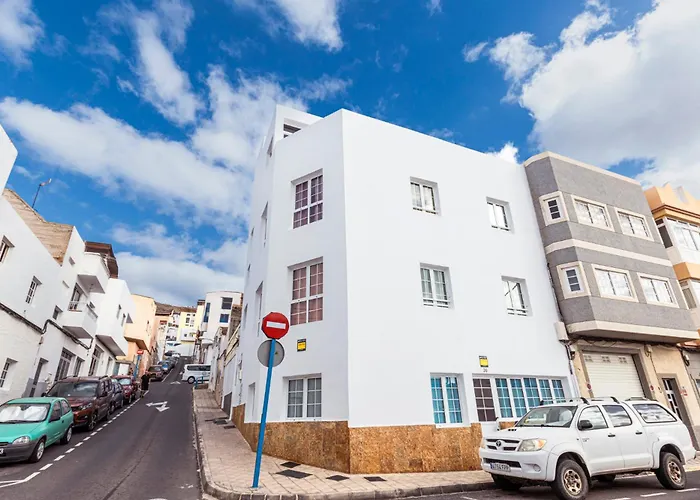 Junto La Playa * Gran Tarajal